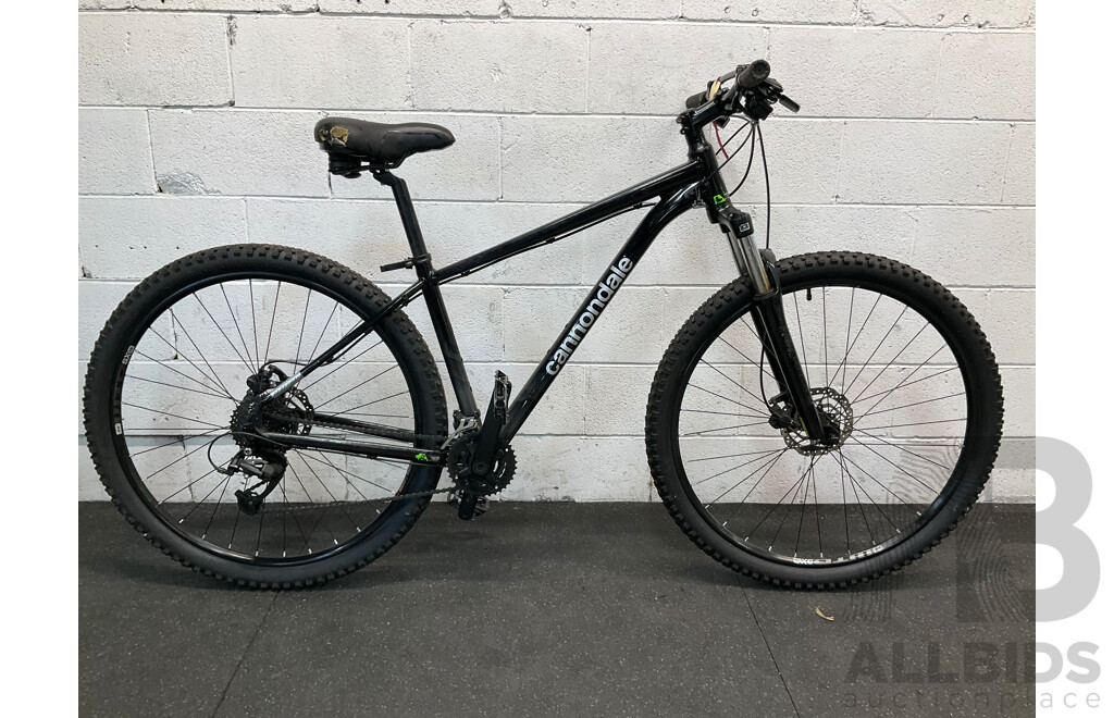 CANNONDALE Trail 7 Size S Mountain Bike