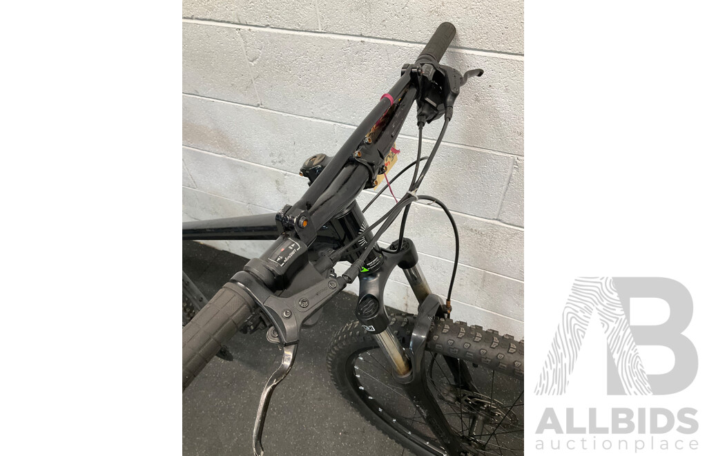 CANNONDALE Trail 7 Size S Mountain Bike