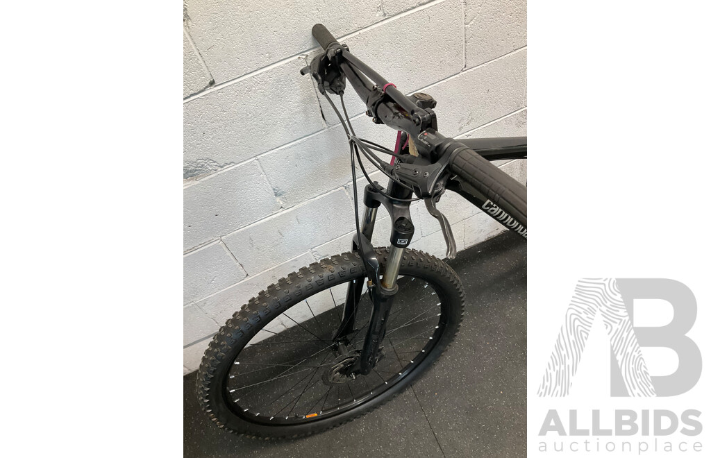CANNONDALE Trail 7 Size S Mountain Bike