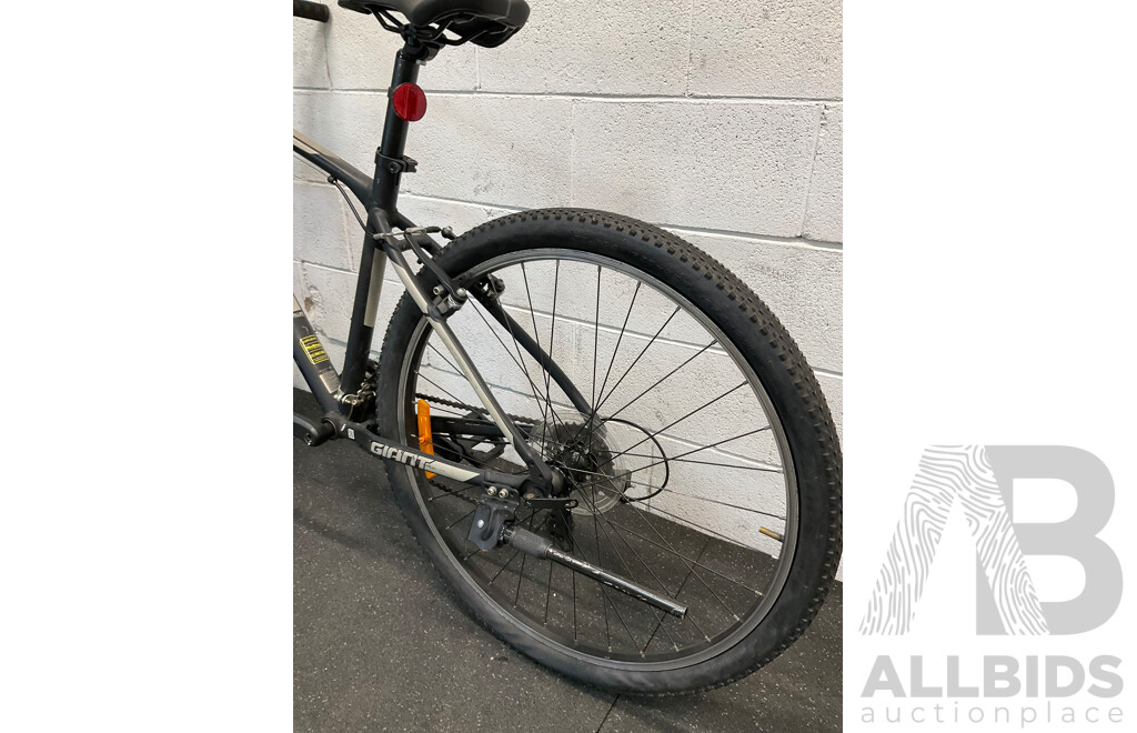GIANT ATX Mountain Bike