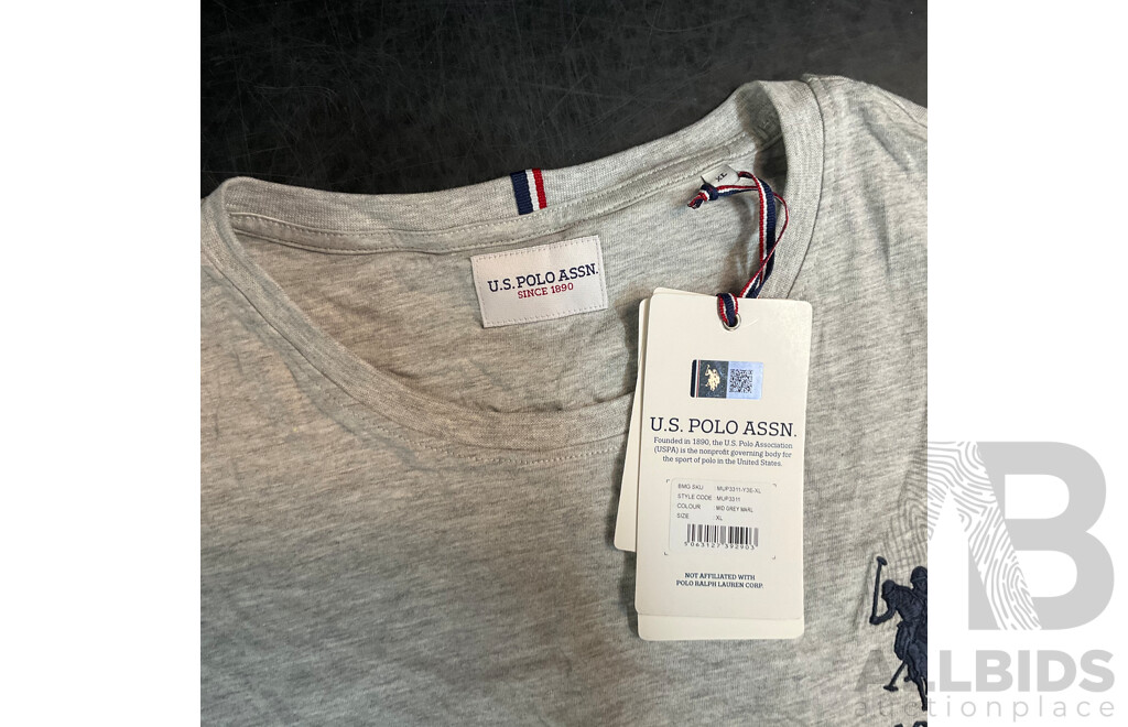 Bluey Size S/M Christmas Pajama Set & U.S POLO ASSN Size XL T-Shirt & Common Shorts Size 40 X2 & ANKO Backpack