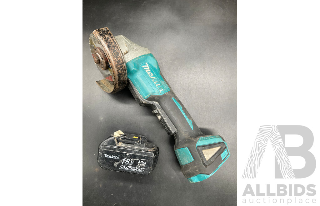 MAKITA 18V Angle Grinder with 3.0Ah Battery