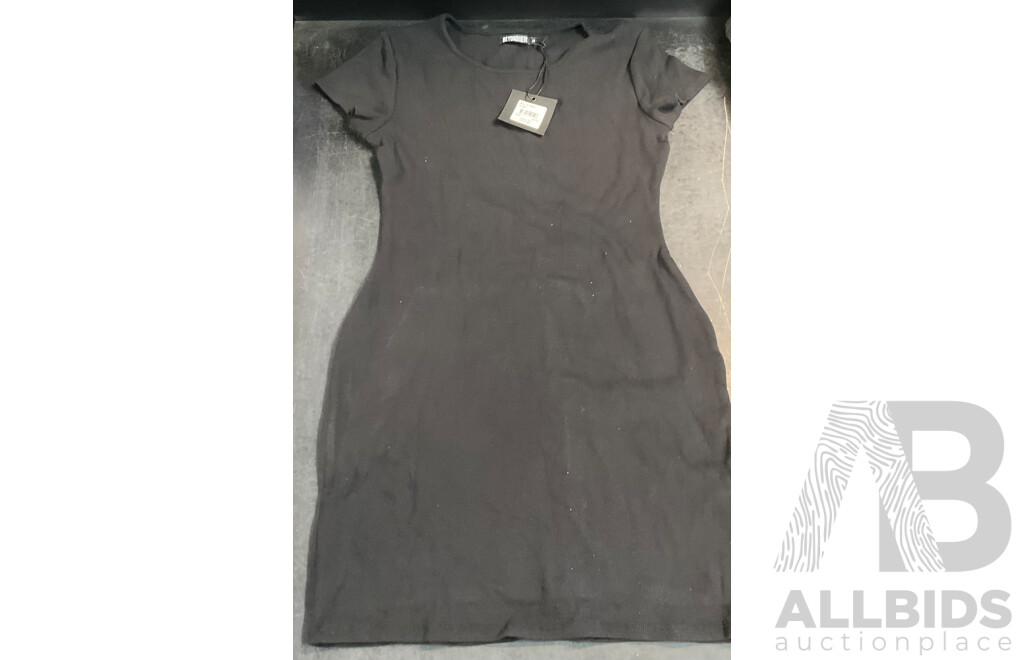 BeyondHER Belle Tee Dress Size 14 & Guess Laurel Travel Wallet & Ponytailers