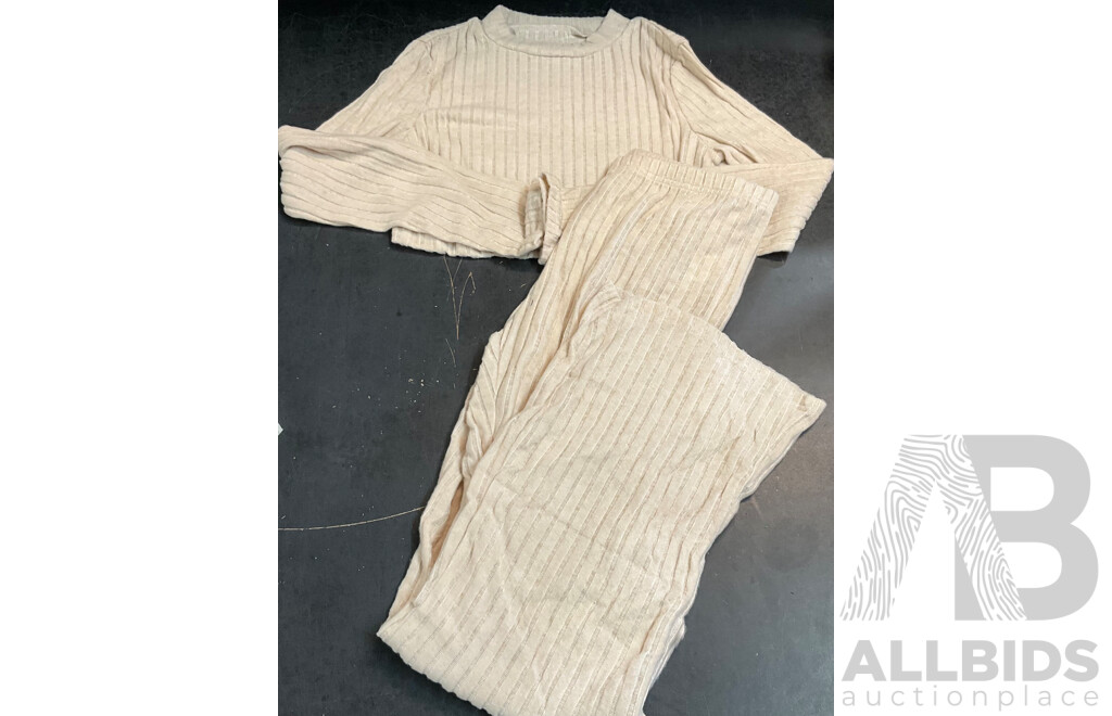 Womens Apparel & Accessories From Online Order Parcels