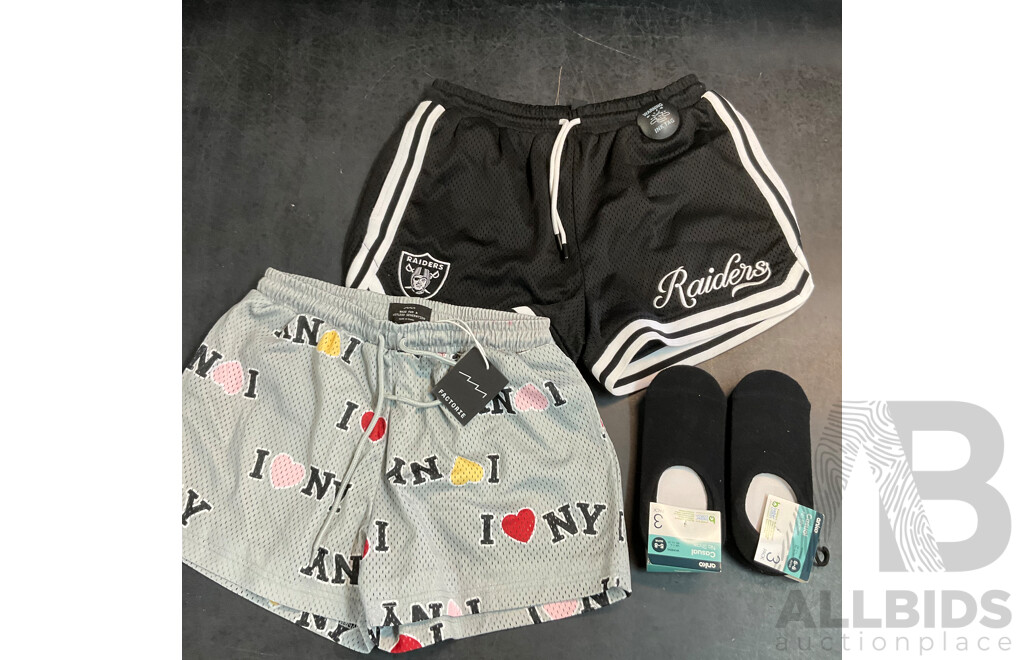Hype Street Basketball Short & NFL Raiders Black Short Size S & 2 Pack of Socks