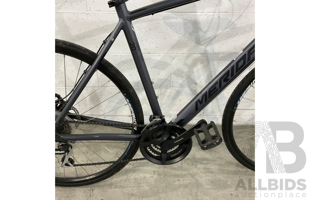 Merida Speeder 20 Bike Flat Bar Road Bike - Dark Silver - Frame 54cm