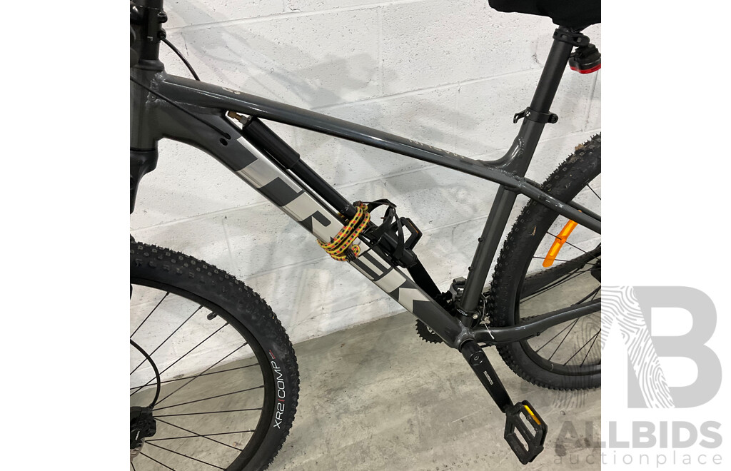 TREK Marlin 5 Mountain Bike - Black