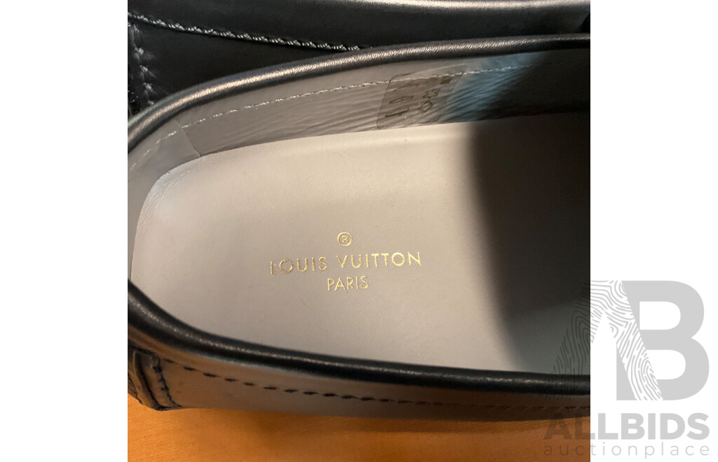 Men's Leather Shoes - Size 7- Branded Louis Vuitton