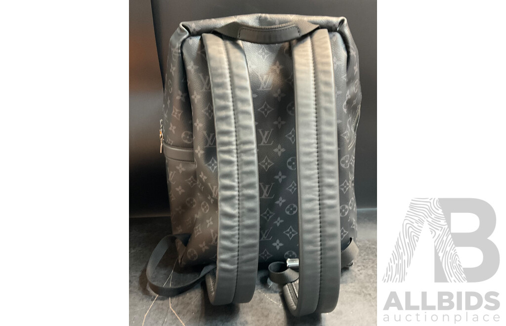 Men's Leather Backpack - Branded Louis Vuitton