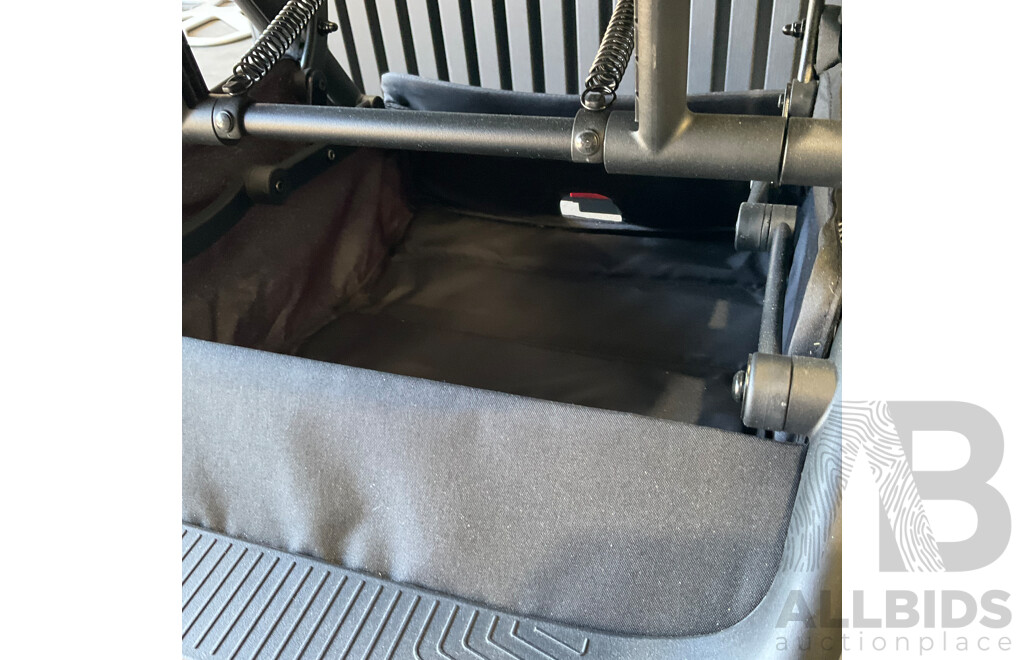 Jengo Eden Compact Stroller Fern