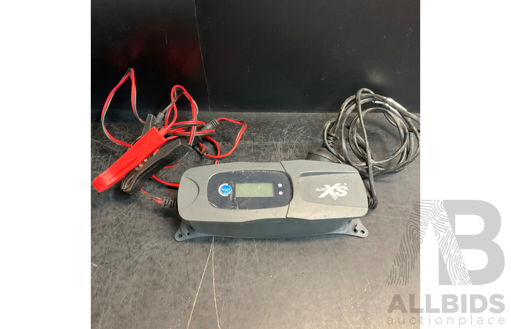 BOSCH Box Contains GWS1440C Angle Grinder & Assorted Car-Related Tools