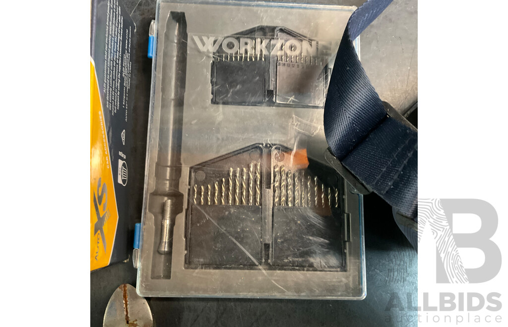 Ryobi Tools Carry Bag - Contains Assorted Tools