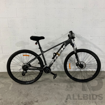 TREK Marlin 5 Mountain Bike - Black
