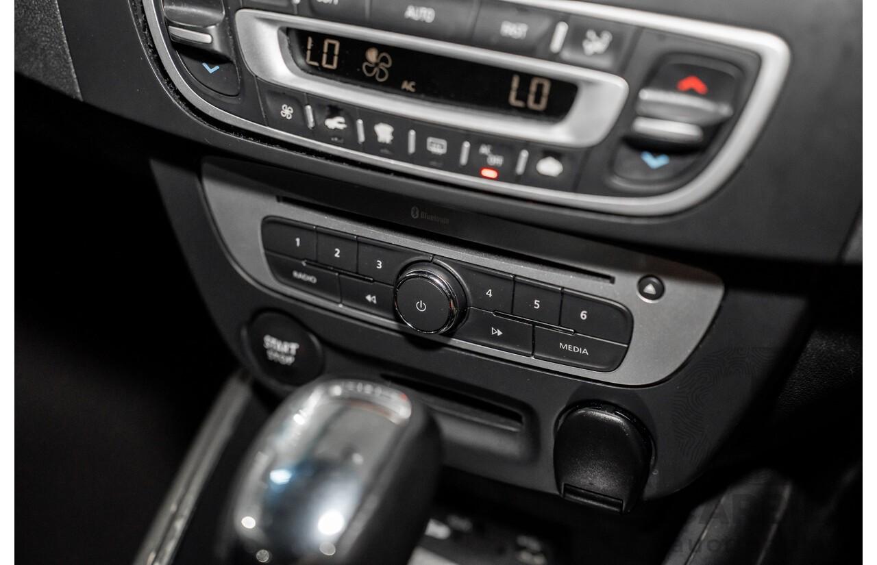 1/2015 Renault Megane Gt-Line B95 MY14 5d Hatchback Malta Blue Metallic Turbo Diesel 1.5L