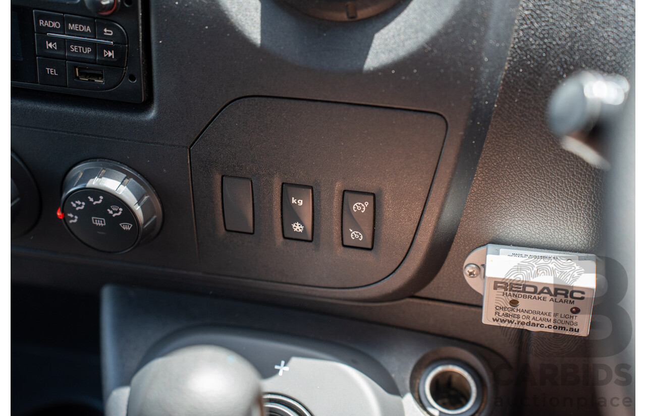 05/2016 Renault Master LWB MID (FWD) X62 Bus Glacier White Turbo Diesel 2.3L - Custom Wheelchair Lift