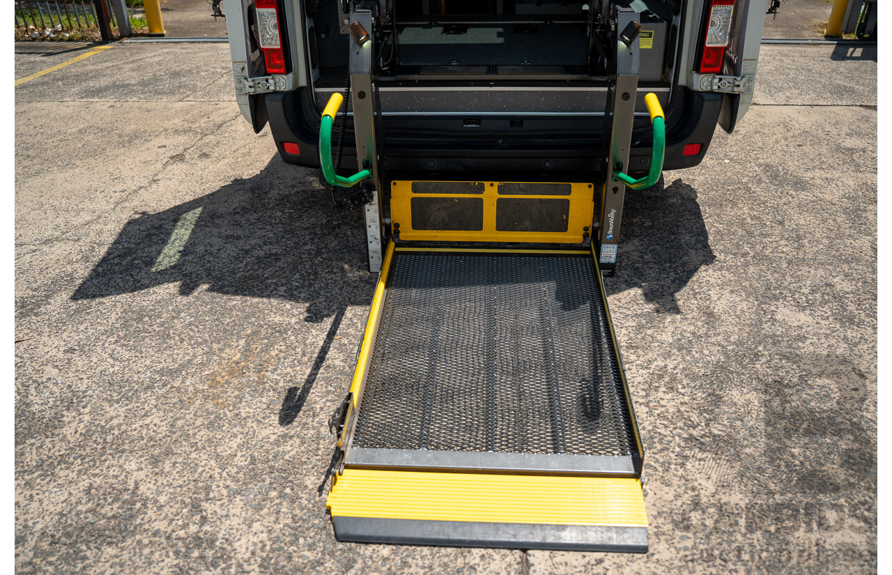 05/2016 Renault Master LWB MID (FWD) X62 Bus Glacier White Turbo Diesel 2.3L - Custom Wheelchair Lift