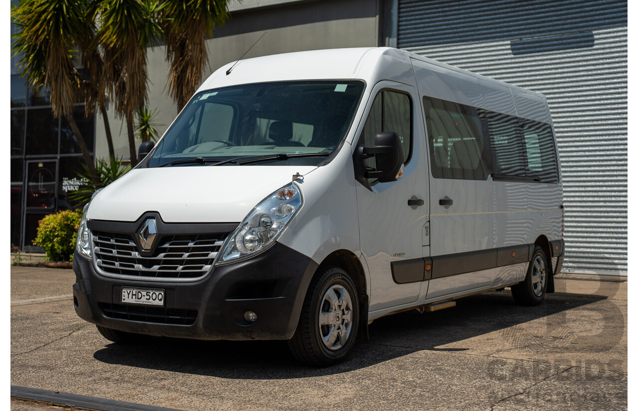 05/2016 Renault Master LWB MID (FWD) X62 Bus Glacier White Turbo Diesel 2.3L - Custom Wheelchair Lift