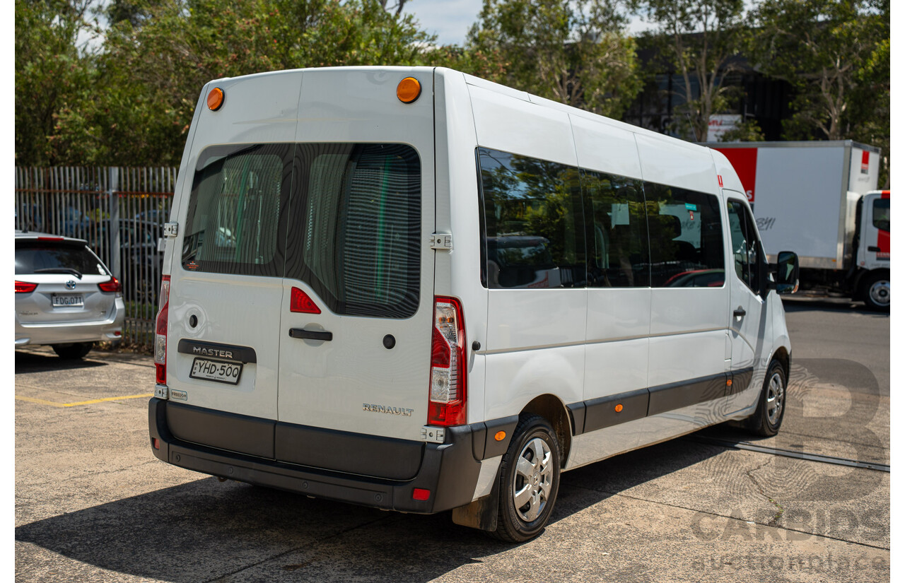 05/2016 Renault Master LWB MID (FWD) X62 Bus Glacier White Turbo Diesel 2.3L - Custom Wheelchair Lift