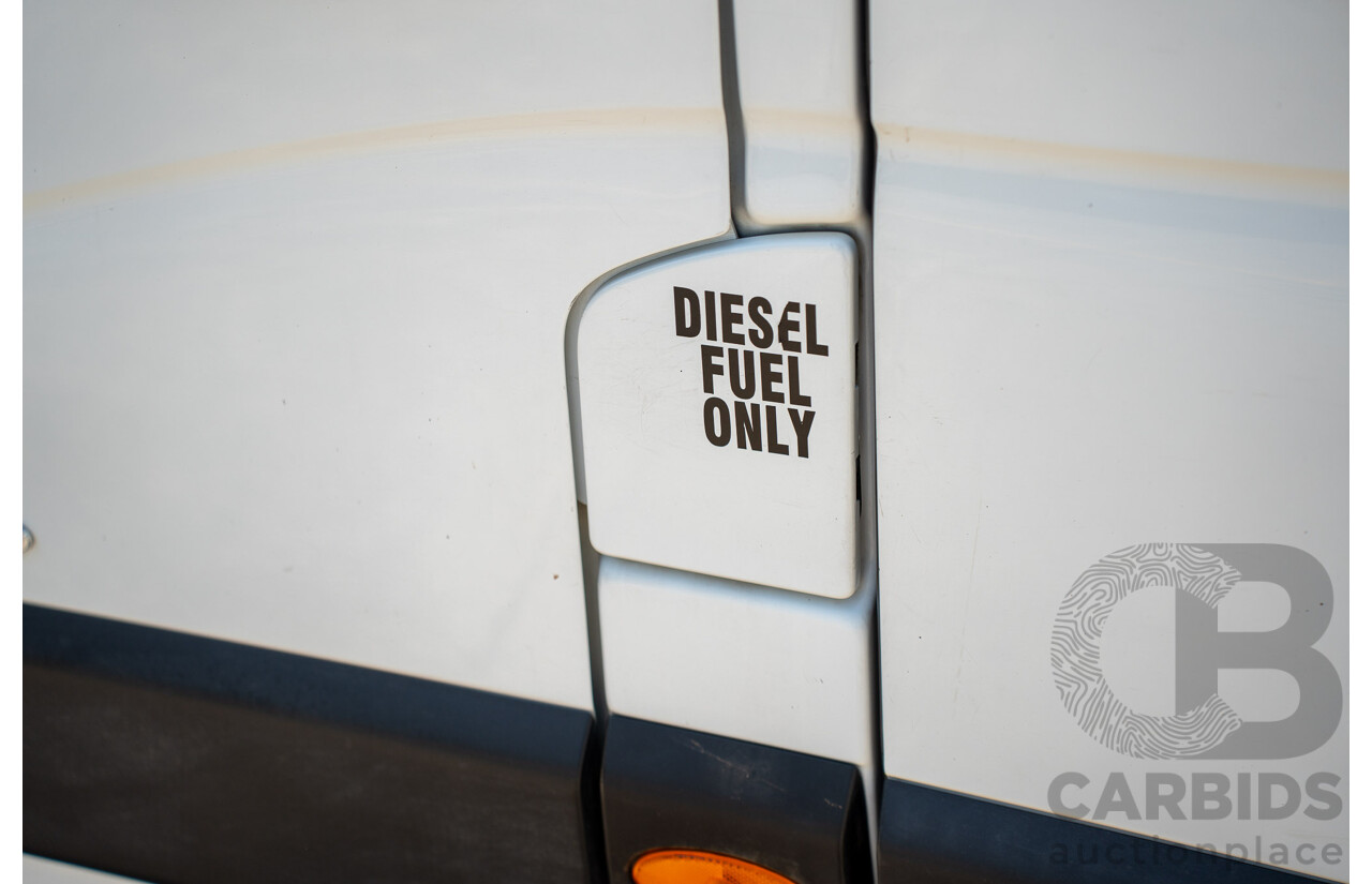 05/2016 Renault Master LWB MID (FWD) X62 Bus Glacier White Turbo Diesel 2.3L - Custom Wheelchair Lift