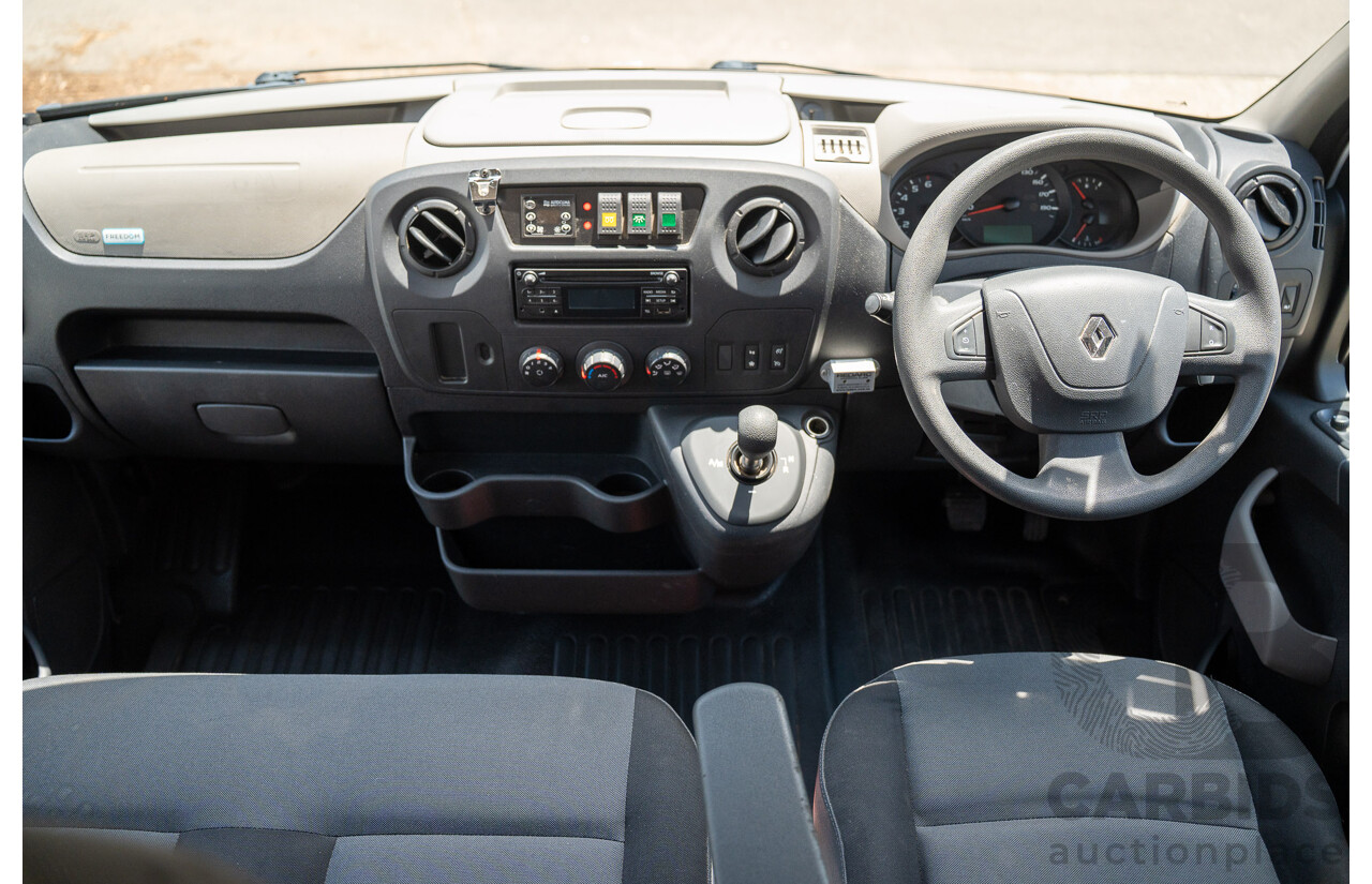 05/2016 Renault Master LWB MID (FWD) X62 Bus Glacier White Turbo Diesel 2.3L - Custom Wheelchair Lift