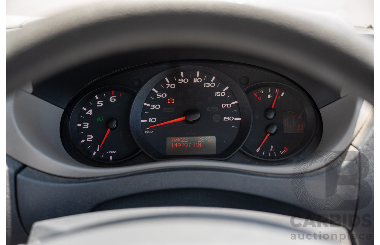 05/2016 Renault Master LWB MID (FWD) X62 Bus Glacier White Turbo Diesel 2.3L - Custom Wheelchair Lift