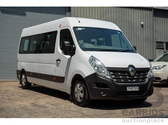 05/2016 Renault Master LWB MID (FWD) X62 Bus Glacier White Turbo Diesel 2.3L - Custom Wheelchair Lift