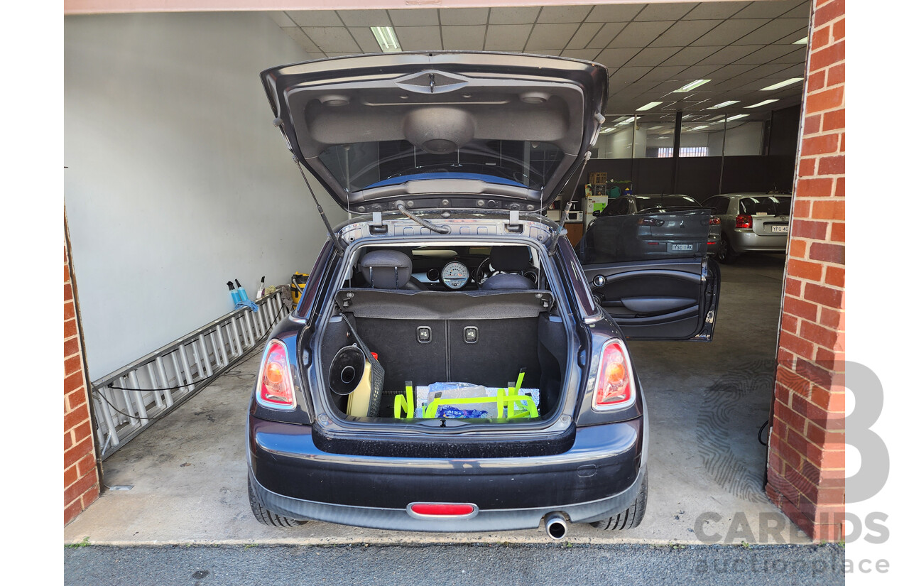 5/2008 Mini Cooper  R56 2d Hatchback Black 1.6L