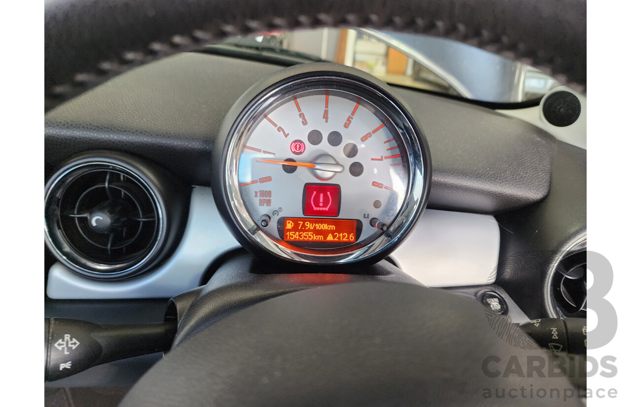 5/2008 Mini Cooper  R56 2d Hatchback Black 1.6L