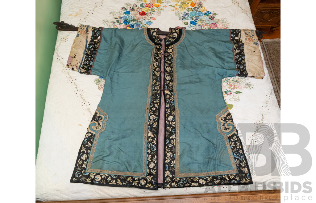 Possibly Qing Dynasty Chinese Embroided Silk Robe