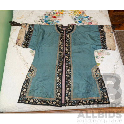 Possibly Qing Dynasty Chinese Embroided Silk Robe