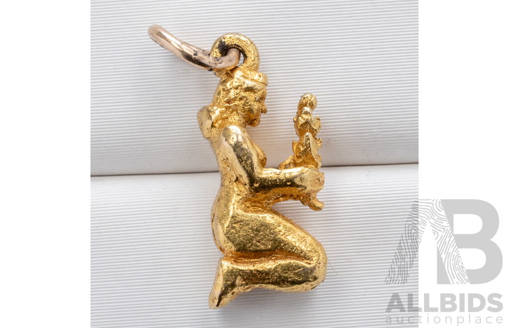 9ct Vintage Pixie Charm, 15mm, 1.54 Grams