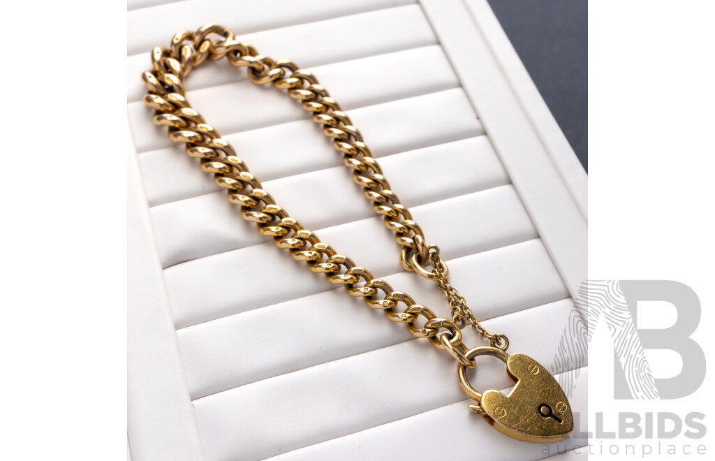 9ct Vintage Graduating Curb Link Bracelet with Heart Padlock Clasp, 18.5cm, 30.08 Grams