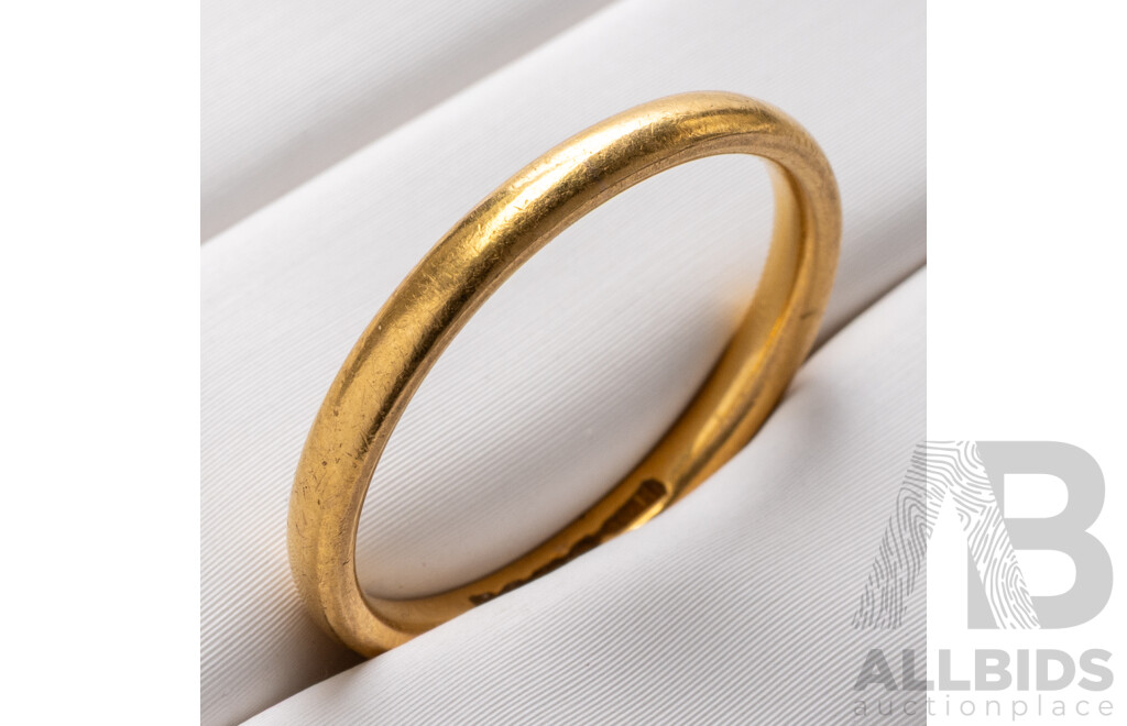 22ct Vintage Fine Curb Profile Wedding Ring, Size M, 3.13 Grams