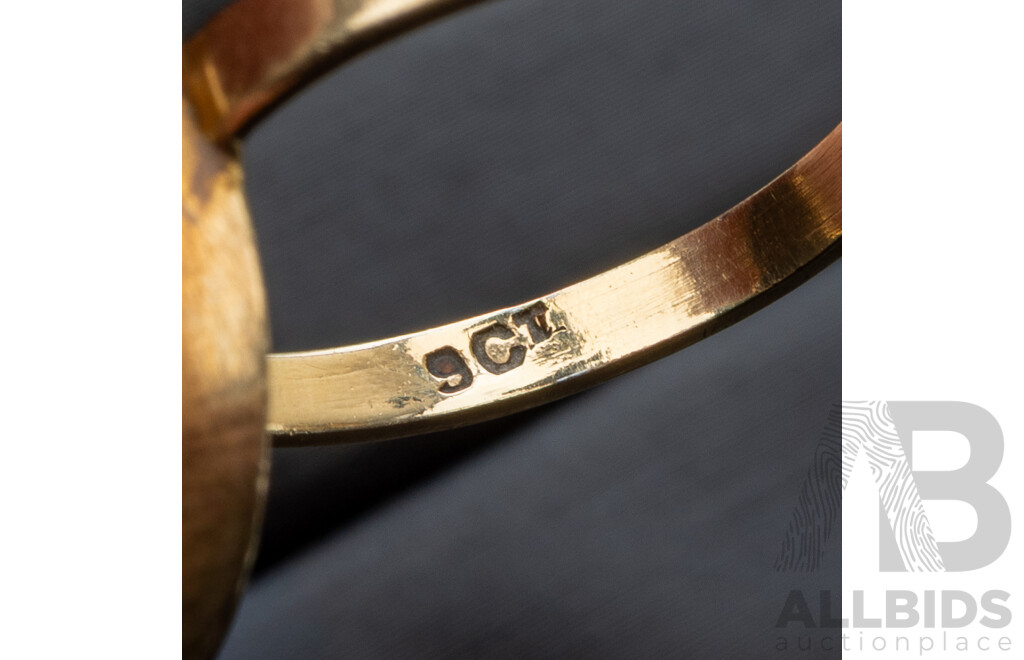 9ct Vintage Opal Doublet Ring, Size O, 3.50 Grams