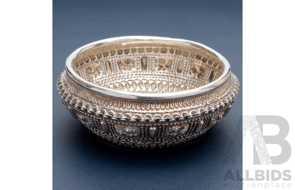 Traditional Handcrafted Laos Small Silver Repousse Trinket/offering Bowl, 120mm Diameter, 96.0 Grams