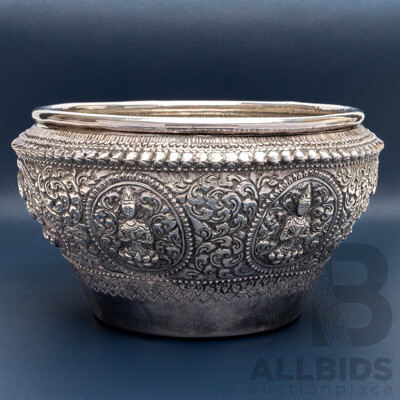 Traditional Handcrafted Laos Large Silver Repousse Trinket/offering Bowl, 20cm Diameter, 345.0 Grams