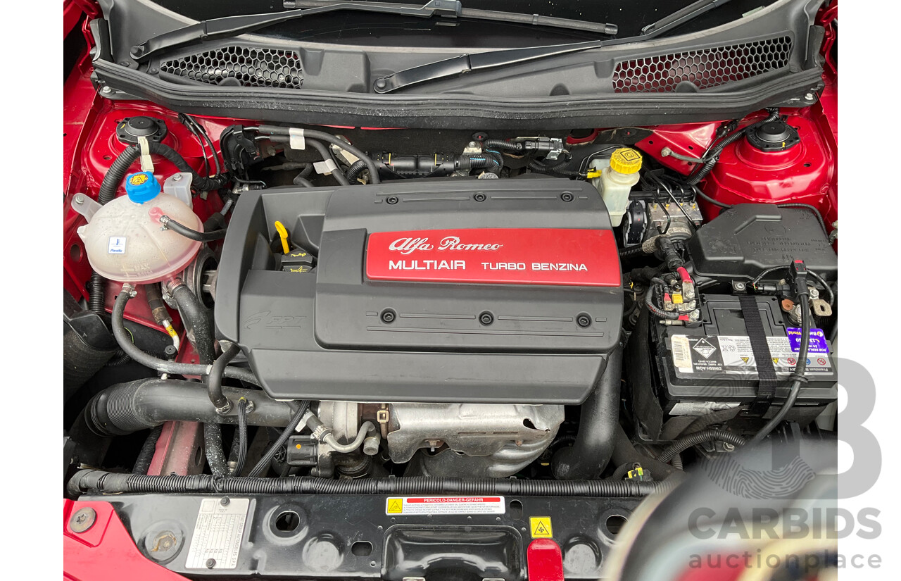 4/2015 Alfa Romeo Giulietta Distinctive MY15 5d Hatchback Alfa Red Turbo 1.4L