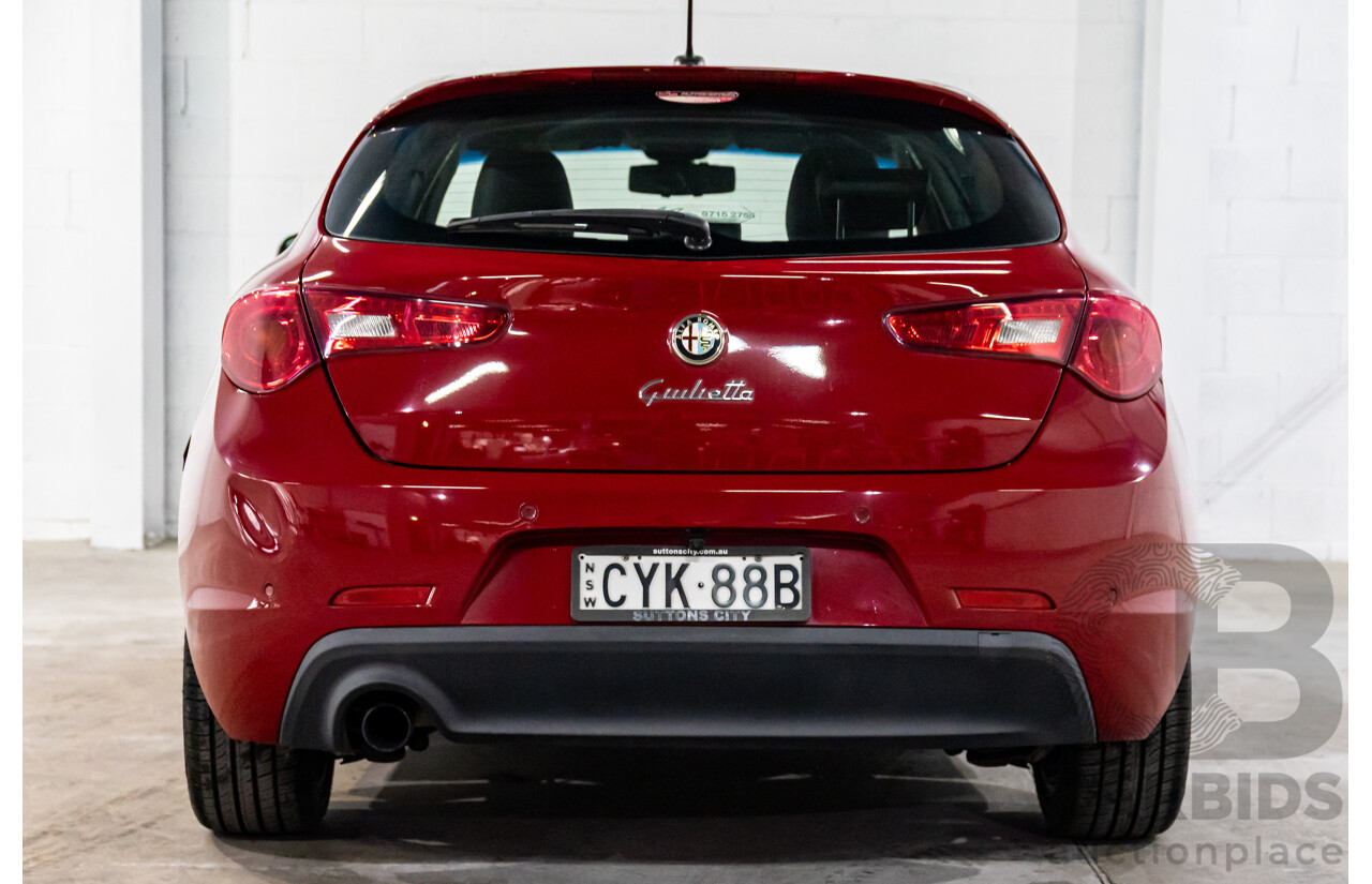 4/2015 Alfa Romeo Giulietta Distinctive MY15 5d Hatchback Alfa Red Turbo 1.4L