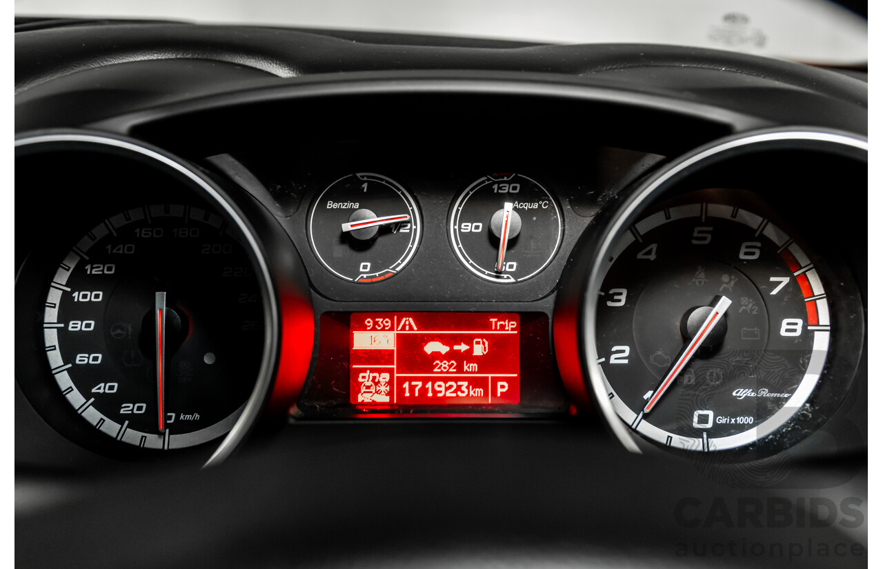 4/2015 Alfa Romeo Giulietta Distinctive MY15 5d Hatchback Alfa Red Turbo 1.4L