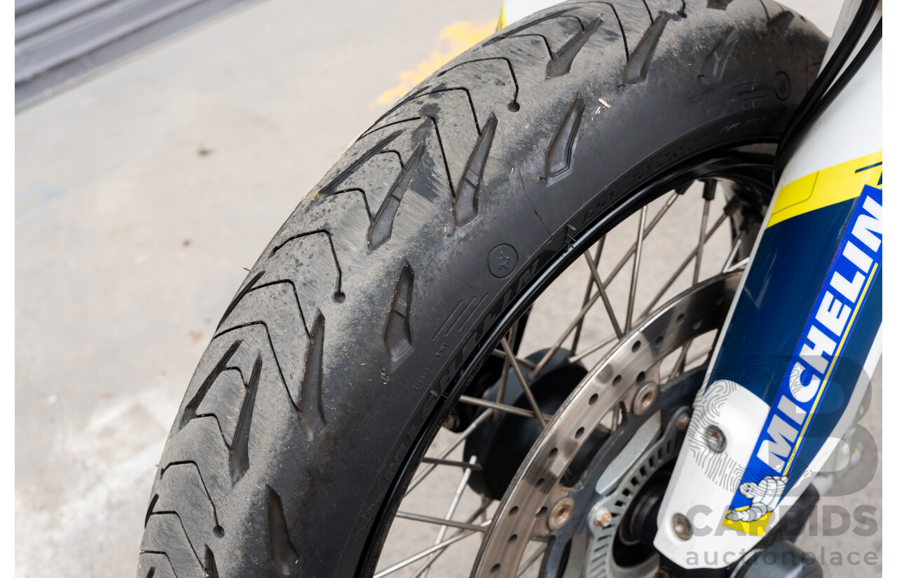 11/2015 Husqvarna 701 Supermoto Motorcycle 692cc