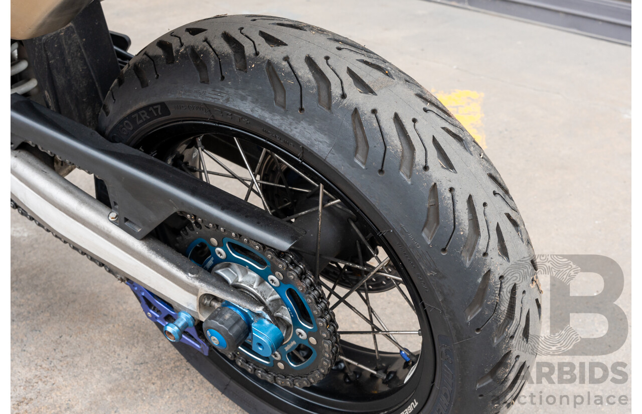 11/2015 Husqvarna 701 Supermoto Motorcycle 692cc