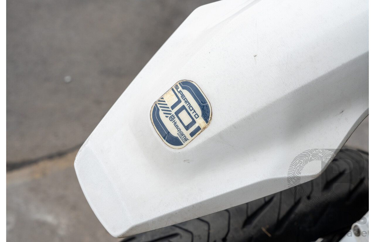 11/2015 Husqvarna 701 Supermoto Motorcycle 692cc