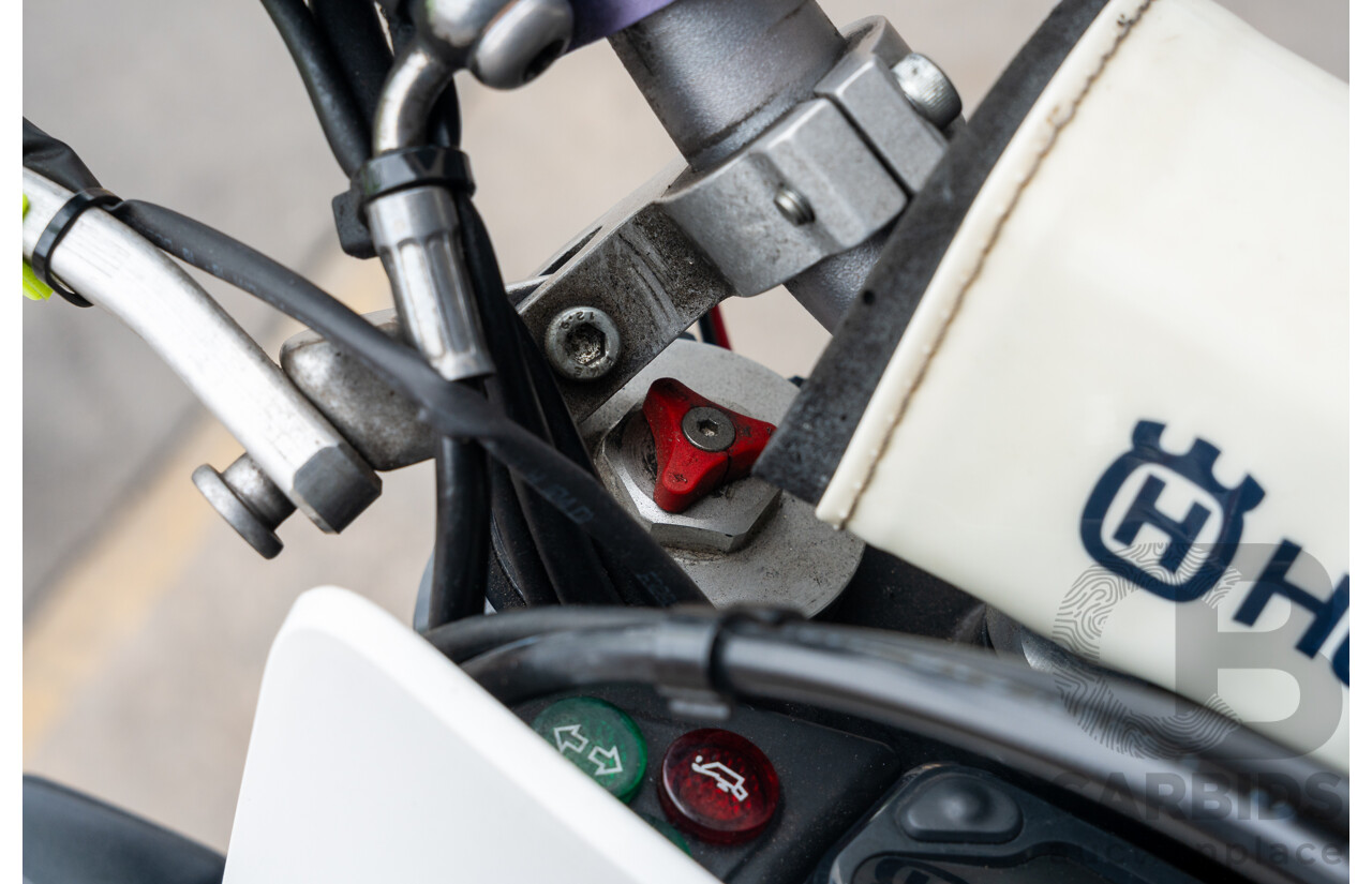 11/2015 Husqvarna 701 Supermoto Motorcycle 692cc