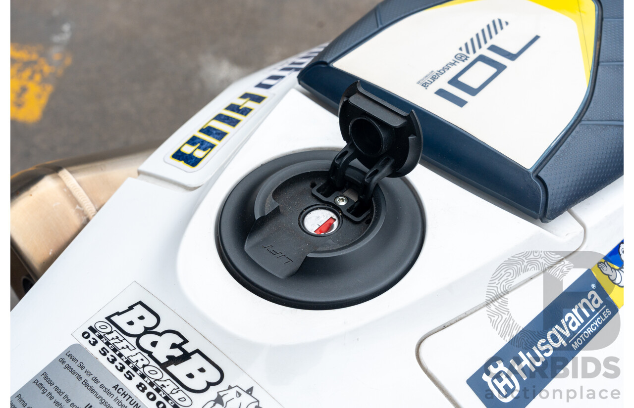 11/2015 Husqvarna 701 Supermoto Motorcycle 692cc