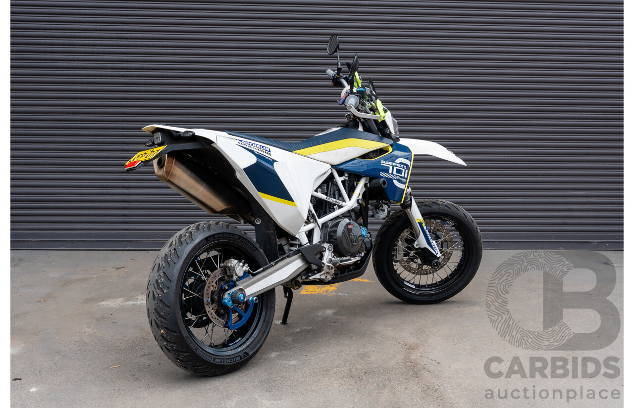 11/2015 Husqvarna 701 Supermoto Motorcycle 692cc