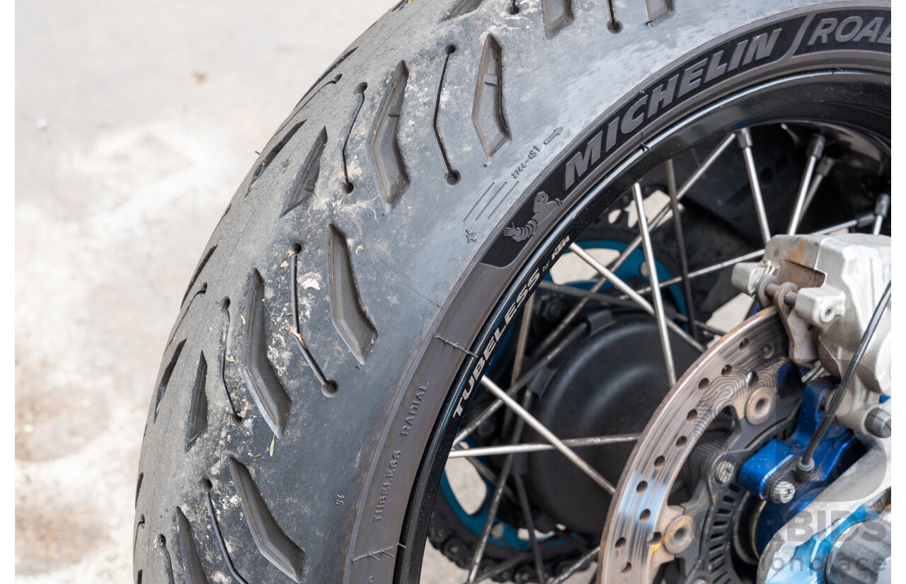 11/2015 Husqvarna 701 Supermoto Motorcycle 692cc