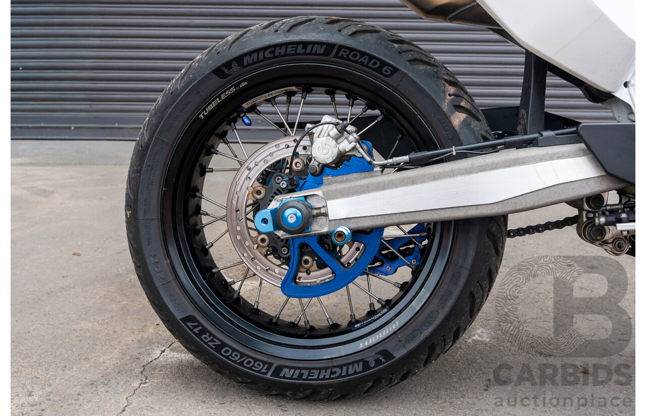 11/2015 Husqvarna 701 Supermoto Motorcycle 692cc