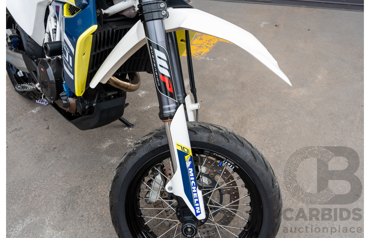 11/2015 Husqvarna 701 Supermoto Motorcycle 692cc