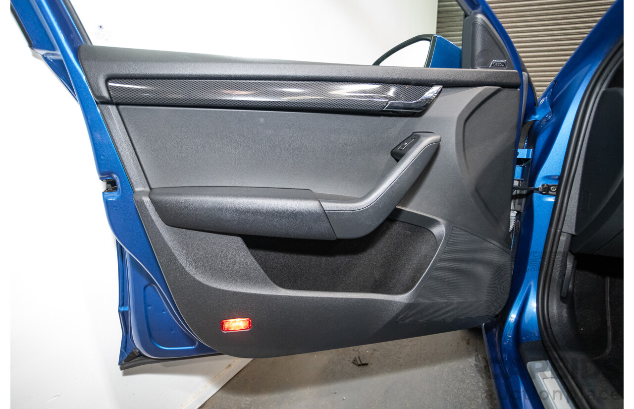 06/2015 Skoda Octavia RS 162 TSI NE MY15 4d Wagon Race Blue Metallic Turbo 2.0L