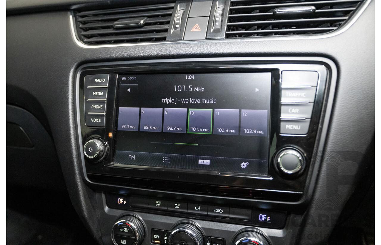 06/2015 Skoda Octavia RS 162 TSI NE MY15 4d Wagon Race Blue Metallic Turbo 2.0L